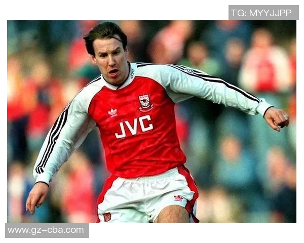 从贫困到巅峰足球明星背后的悲催人生故事揭秘